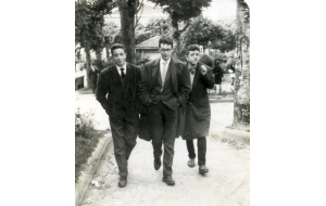 1961 - De paseo por los jardines